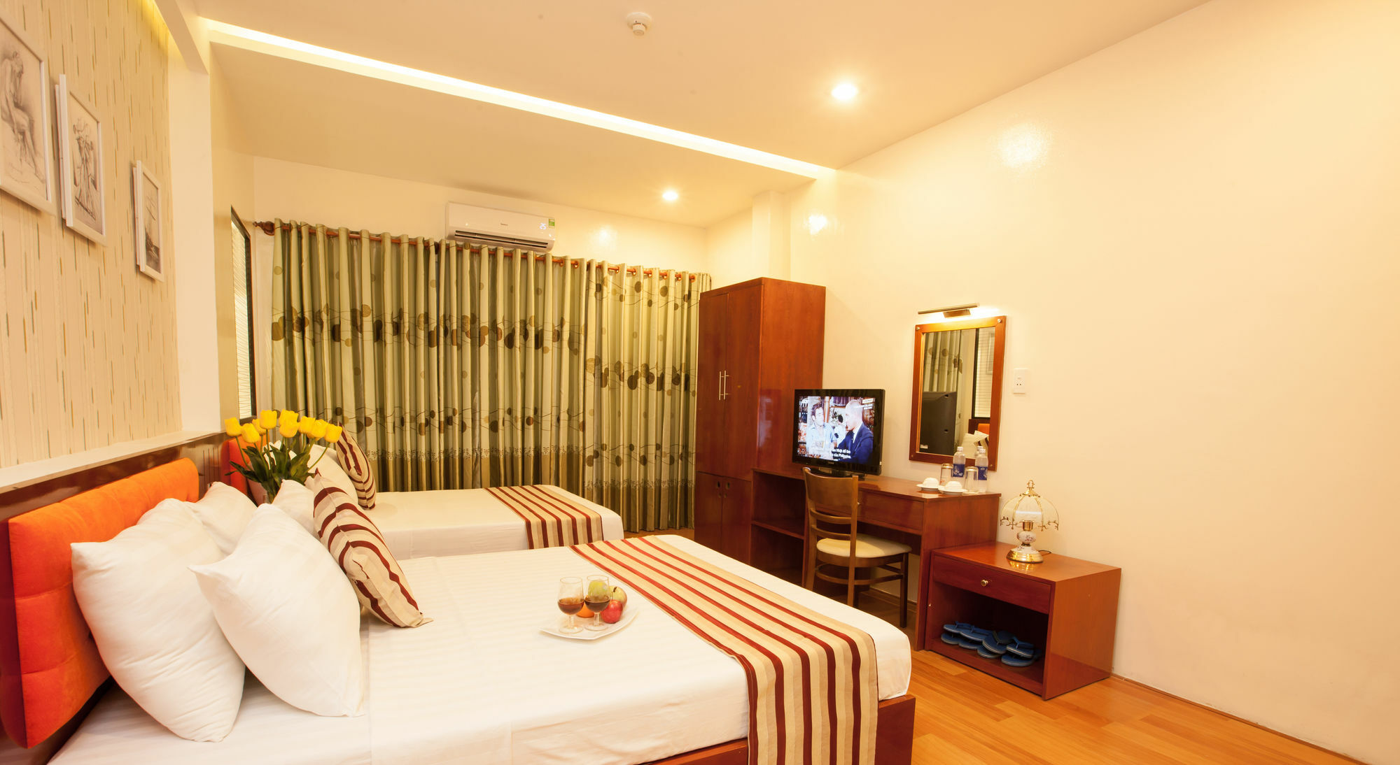 Saigon Crystal Hotel Ho Chi Minh City Exterior photo