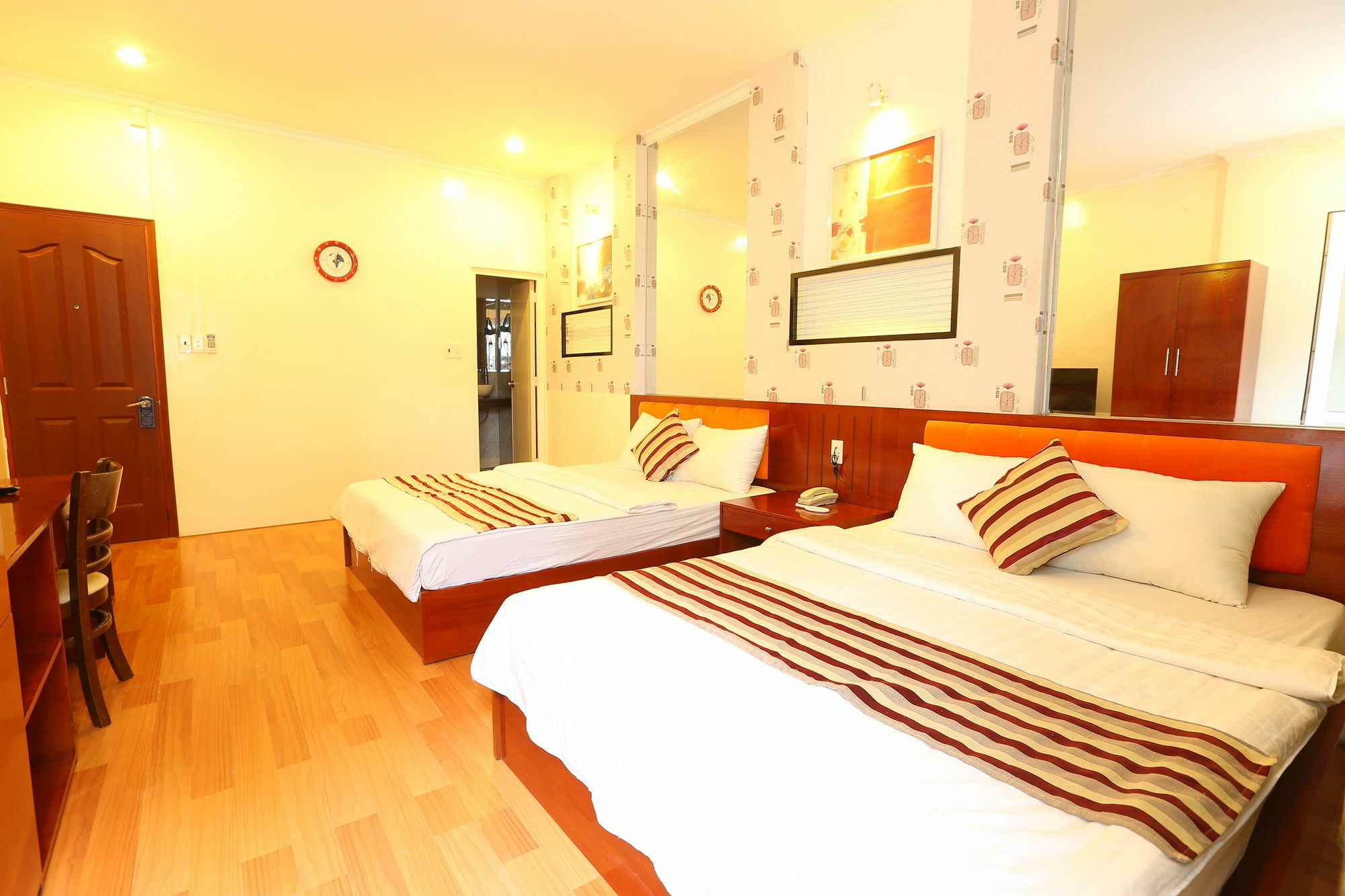 Saigon Crystal Hotel Ho Chi Minh City Exterior photo