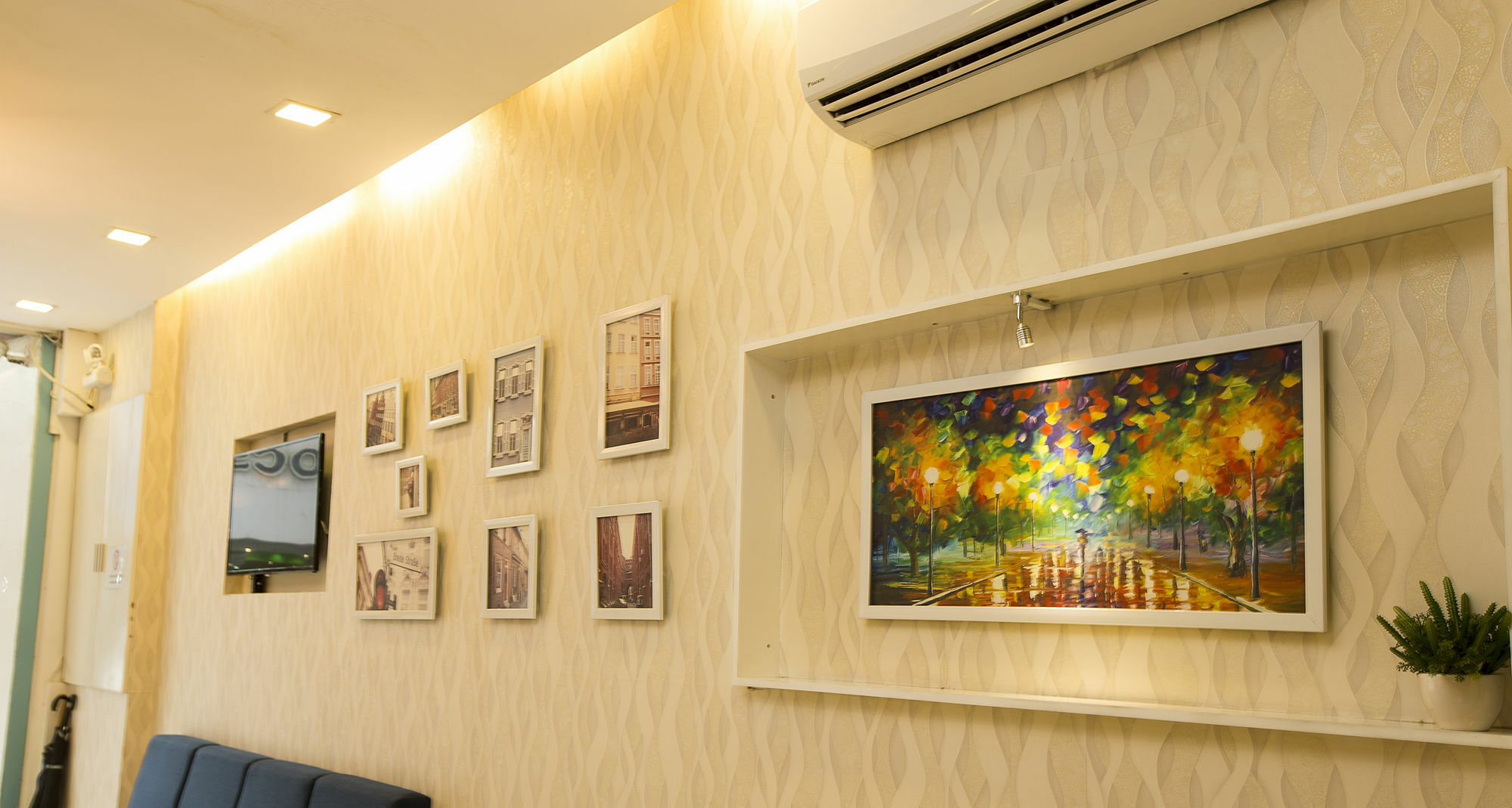 Saigon Crystal Hotel Ho Chi Minh City Exterior photo